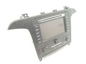 Radio/CD/DVD/GPS-pääyksikkö