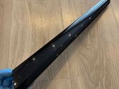 Baguette moulure de porte arrière