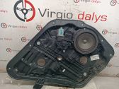 Rear window lifting mechanism without motor
