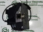 Cerradura de puerta delantera