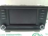 Radio / CD-Player / DVD-Player / Navigation