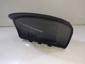 Radio / CD-Player / DVD-Player / Navigation