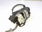 Cerradura de puerta delantera