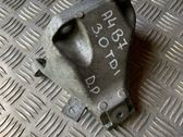 Engine mounting bracket