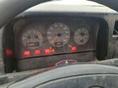 Speedometer (instrument cluster)