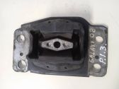 Engine mount bracket