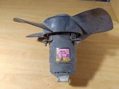 Radiator cooling fan shroud