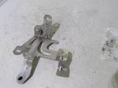 Engine mounting bracket