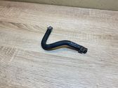 Tuyau de liquide de refroidissement moteur