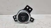 Bouton poussoir de démarrage du moteur