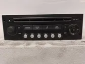 Radio/CD/DVD/GPS-pääyksikkö