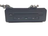 Radio/CD/DVD/GPS-pääyksikkö