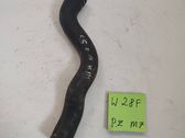 Tuyau de liquide de refroidissement moteur