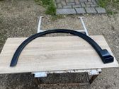 Garniture pour voûte de roue avant