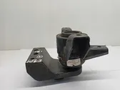 Engine mounting bracket