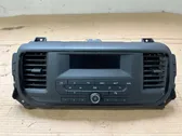 Radio/CD/DVD/GPS-pääyksikkö