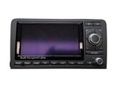 Radio / CD-Player / DVD-Player / Navigation