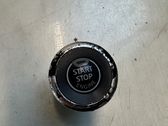 Bouton poussoir de démarrage du moteur