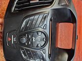 Head unit multimedia control