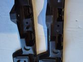 Fender mounting bracket