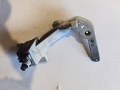 Rear bumper mounting bracket