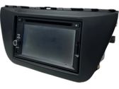 Radio / CD/DVD atskaņotājs / navigācija