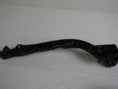 Front bumper mounting bracket