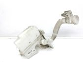 Windshield washer fluid reservoir/tank