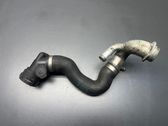 Tuyau de liquide de refroidissement moteur