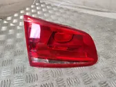 Tailgate rear/tail lights