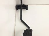 Accelerator throttle pedal