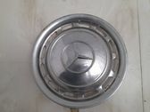 R14 wheel hub/cap/trim