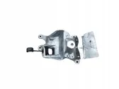 Engine mounting bracket