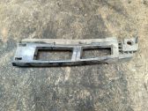Rear bumper mounting bracket
