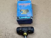 Rear brake cylinder