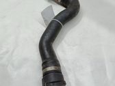 Tuyau de liquide de refroidissement moteur