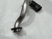 Tuyau de liquide de refroidissement moteur