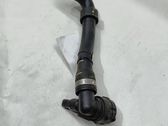 Tuyau de liquide de refroidissement moteur