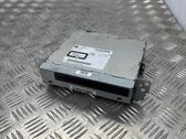 Радио/ проигрыватель CD/DVD / навигация
