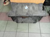 Radiator cooling fan shroud