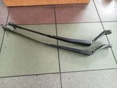 Etupyyhkimen sulan varsi