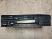 Radio/CD/DVD/GPS-pääyksikkö