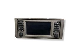 Radio / CD/DVD atskaņotājs / navigācija