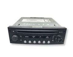Radio / CD/DVD atskaņotājs / navigācija