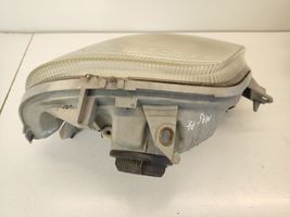 Renault Master II Lampa przednia 8200163519