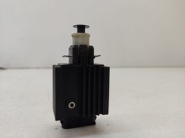 BMW 7 E32 Bremzes pedāļa sensors 83565279