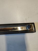 BMW 3 E30 Rivestimento della portiera anteriore (modanatura) 1904769