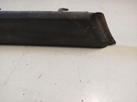 BMW 5 E34 Modanatura della barra di rivestimento del paraurti anteriore 8248817