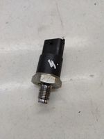 BMW 5 E39 Sensore di pressione del carburante 0281002405