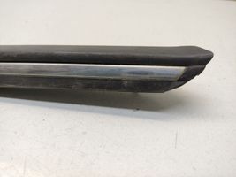 BMW 3 E30 Rivestimento parafango (modanatura) 1876129